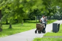 Детские пособия будут получать больше семей