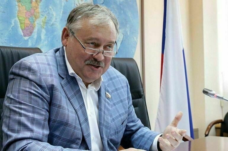 Затулин объяснил конфронтационную политику Украины по отношению к России