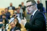 Минздрав России предложил G20 взаимное признание фактов вакцинации от COVID-19