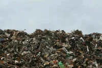 СМИ: в кабмине готовы отменить НДС за раздельный сбор мусора