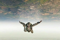 Первый прыжок из стратосферы совершил советский парашютист