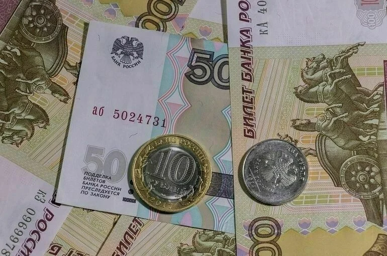 Кабмин внёс в Госдуму проект об увеличении МРОТ с 2022 года