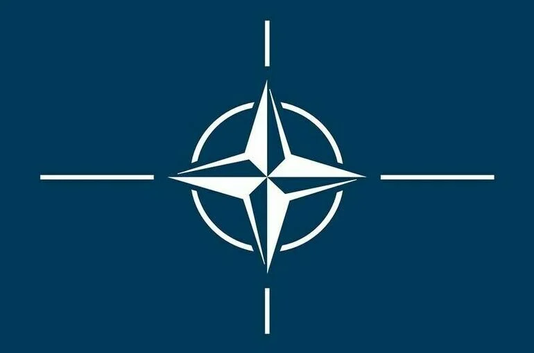 НАТО лишила аккредитации восемь сотрудников российского представительства при альянсе