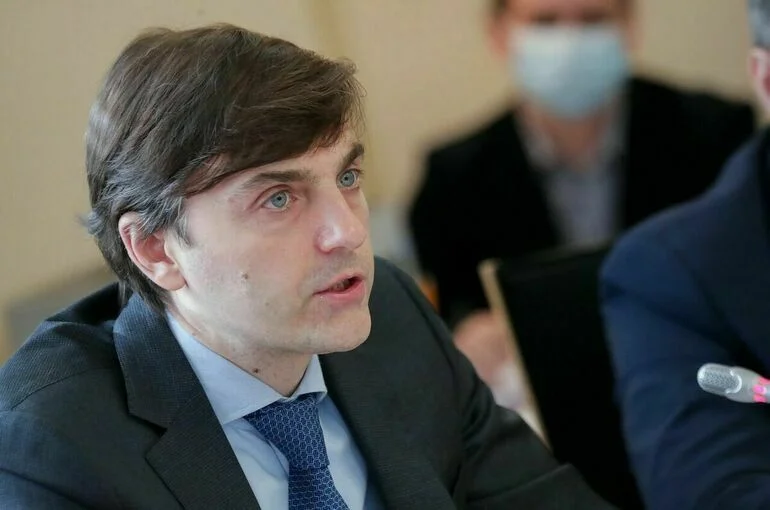 Кравцов: учителя ждут принятия закона об исключении понятия «образовательная услуга»