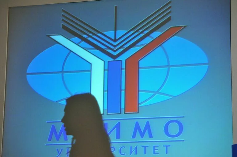 Сколько языков изучают в МГИМО