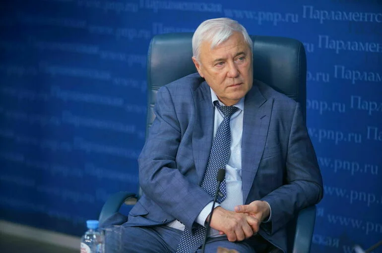 Россиянам становится сложнее оплачивать взятые кредиты