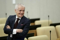 Онищенко поддержал идею привлечь к борьбе с COVID-19 вышедших на пенсию медиков