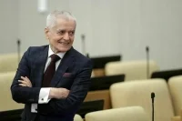 Онищенко поддержал идею привлечь к борьбе с COVID-19 вышедших на пенсию медиков