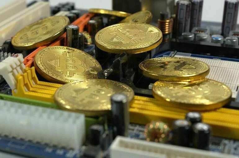 За добычу биткоина плати втройне