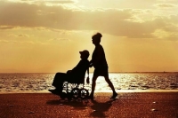 Лица, ухаживающие за инвалидами I группы, могут получить дополнительный отпуск