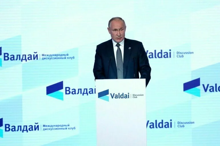 Путин предложил сделать законодательство о гражданстве РФ более либеральным
