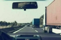 Стоимость проезда автомобилей по платным дорогам предложили увеличить 