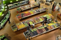 Президент поручил исключить возможность продажи просроченных продуктов