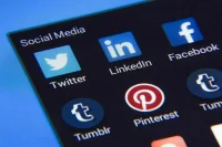 Цукерберг  заявил о попытках дискредитации Facebook 