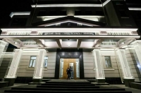 Как Борис Эйфман поселил детей в театре