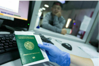 Мигрантам придётся завести медкнижки