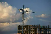 В Москве планируют полностью отказаться от работы мигрантов на стройках