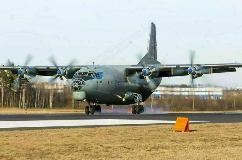 На борту разбившегося под Иркутском Ан-12 было девять человек