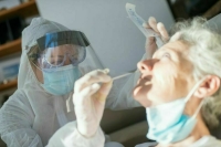 В Роспотребнадзоре рассказали, почему при коронавирусе бывает отрицательный тест