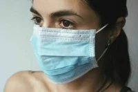 Датские учёные назвали основные симптомы коронавируса у вакцинированных