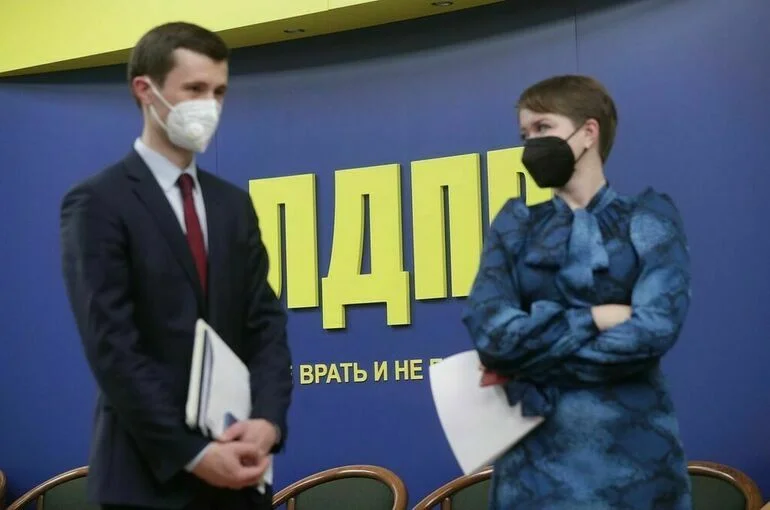 В ЛДПР считают, что долги по алиментам должно заплатить государство