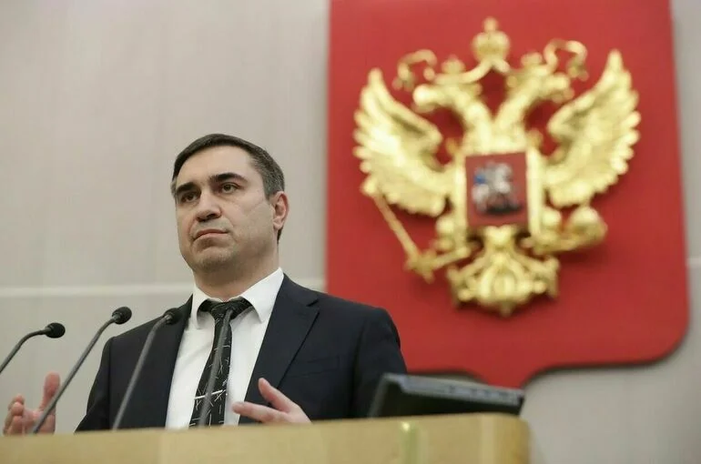 Хубезов назвал фейки о вакцинации театром абсурда