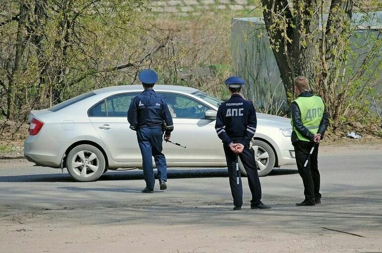 В России будут штрафовать за нарушение ПДД по данным из мобильного приложения