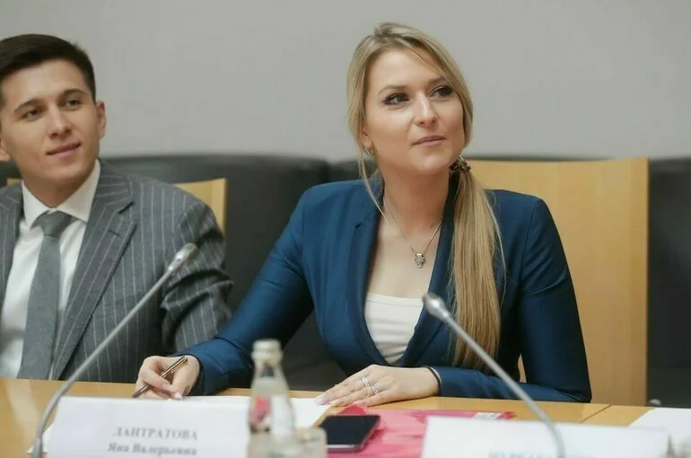 «Справедливая Россия &mdash; За Правду» предложила установить планку для зарплат учителей