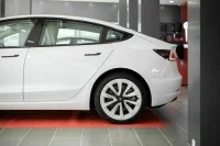 Илона Маска пригласили открыть в Санкт-Петербурге автозавод 
