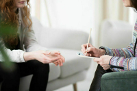 Эксперт рассказал, как не попасть на приём к липовому психологу