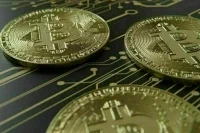 Центробанк выступил против оказания финкомпаниями услуг с криптоактивами