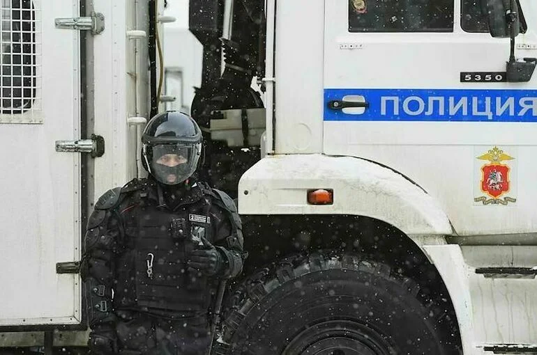 Полицейским хотят разрешить вскрывать автомобили