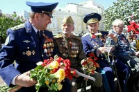 Депутат рассказала, какие льготы полагаются Героям России и СССР