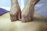 Врач-остеопат рассказал, почему не стоит вправлять вывих самостоятельно