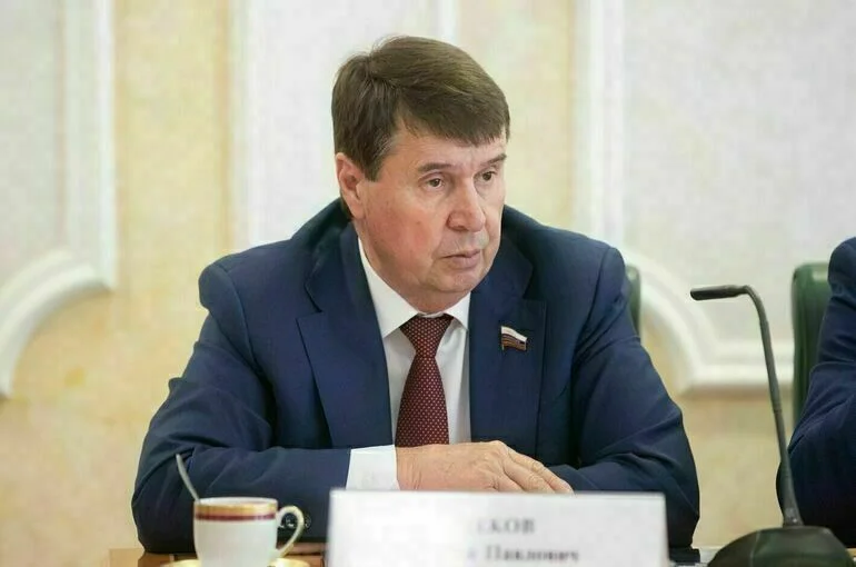 Цеков: Запад должен услышать доводы России о ситуации на Украине
