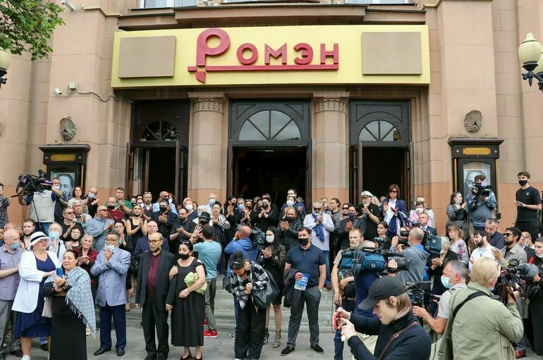 Где можно окунуться в цыганскую культуру в России