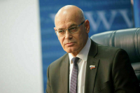 Круглый: сенаторы не обсуждают введение штрафов за отказ прививаться от COVID-19