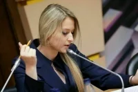 Выпускникам детских домов нужны наставники, считает депутат