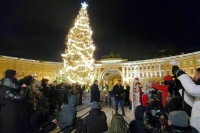 В Санкт-Петербурге транспорт будет работать в новогоднюю ночь