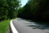 Госдума вводит уголовное наказание для лихачей на дорогах