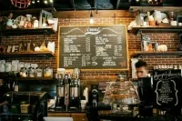 В Петербурге в новогоднюю ночь общепит будет работать без пандемийных ограничений 