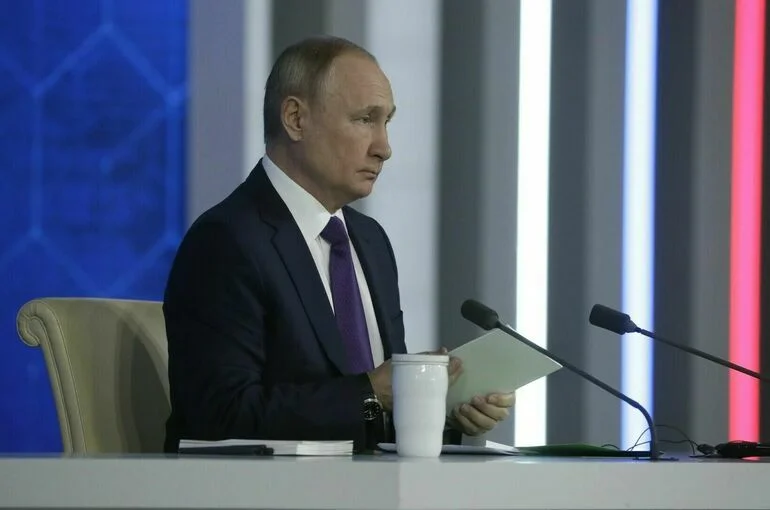 Путин: русскоязычных на Украине выдавливают с их исторических территорий
