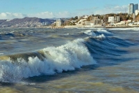 Штормовое предупреждение в Сочи продлили до 26 декабря