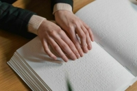 Правительство обновило список товаров для детей-инвалидов, на которые можно потратить маткапитал