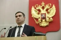 Хубезов рассказал, как можно вернуть врачей в сёла