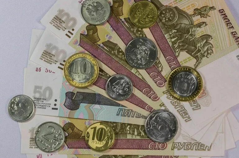 Зарплаты почти трёх миллионов россиян вырастут