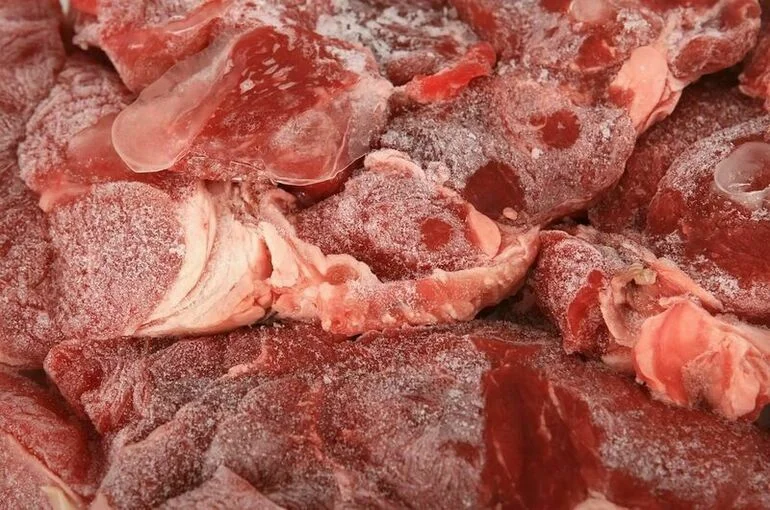Россельхознадзор запретил ввоз мяса и молока из двух стран