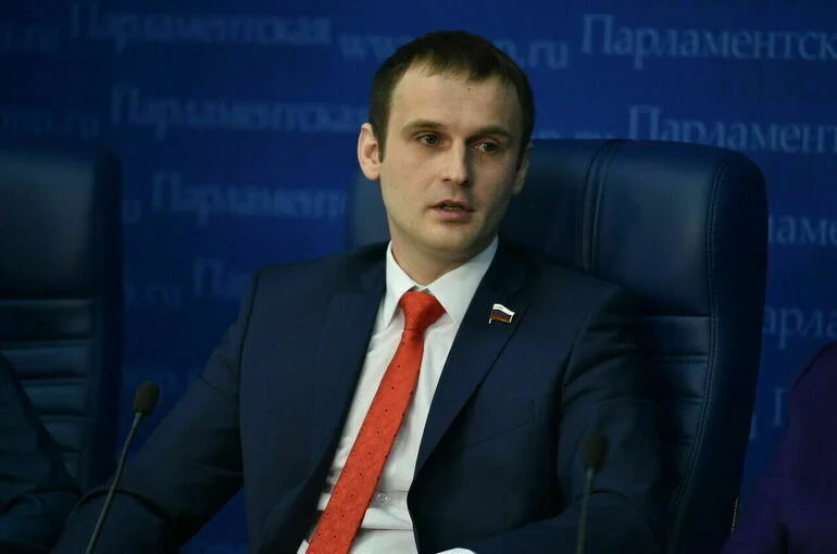 Леонов предложил ввести сертификацию вейпов 