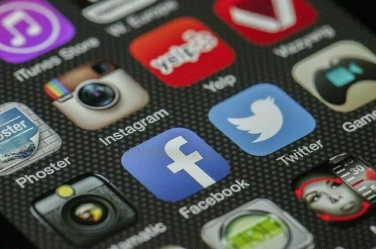 Facebook заблокировал страницу российской делегации на переговорах в Вене по военной безопасности