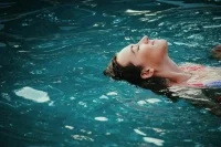 Врач порекомендовал водные процедуры для поднятия иммунитета